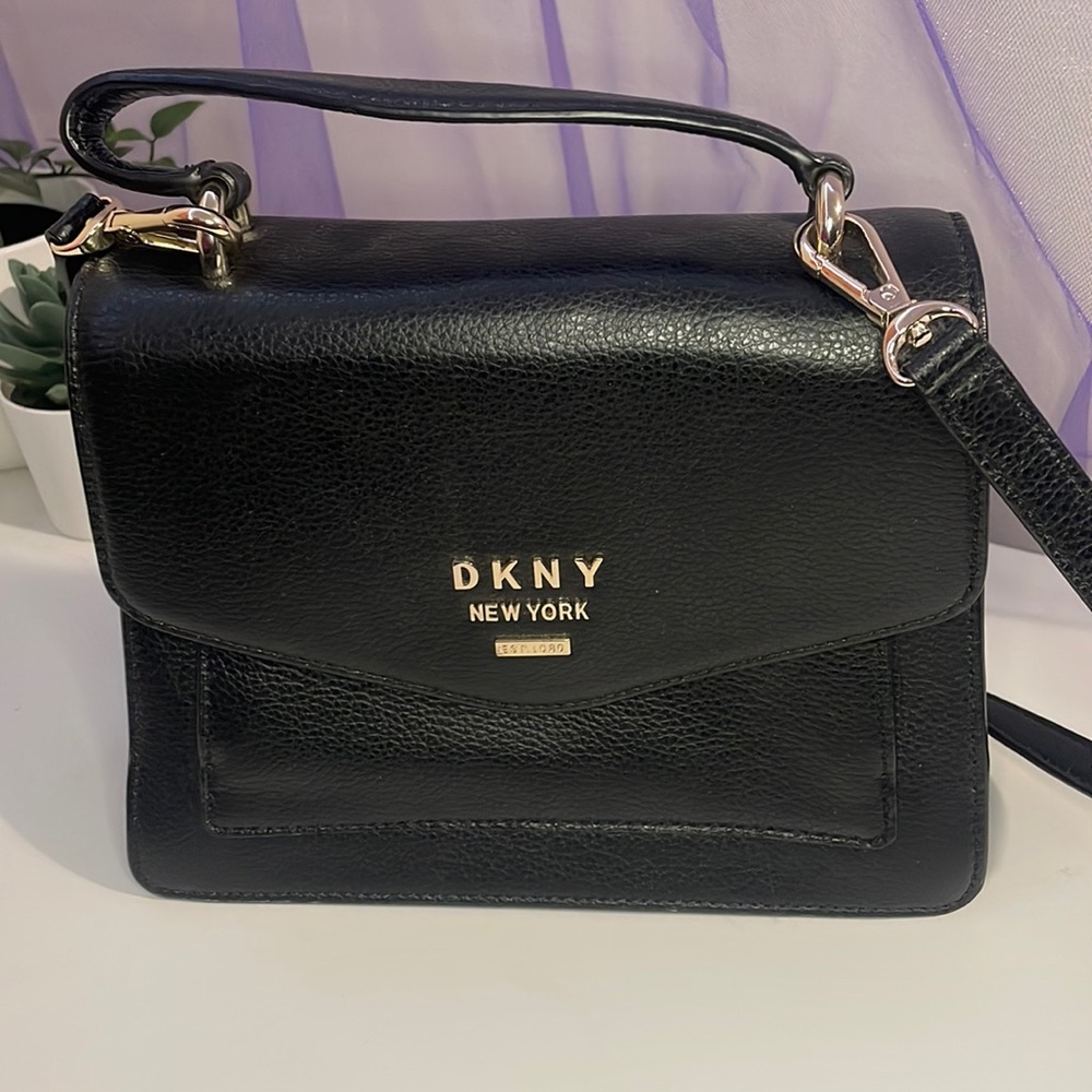 DKNY Crossbody adjustable black leather purse